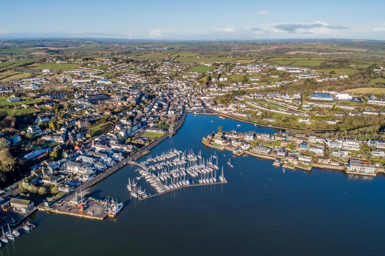The Town House Kinsale, Hosted By Exquisite Holiday Homes, Sleeps 16 Esterno foto