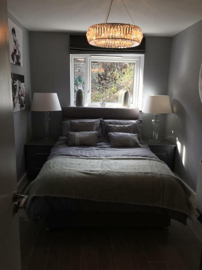 The Town House Kinsale, Hosted By Exquisite Holiday Homes, Sleeps 16 Esterno foto
